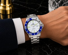 Oceanaut Marletta – Blue Dial Men's Quartz Dive Watch with 48mm Stainless Steel Case, Silver Bracelet, Rotating Bezel & 200M Water Resistance